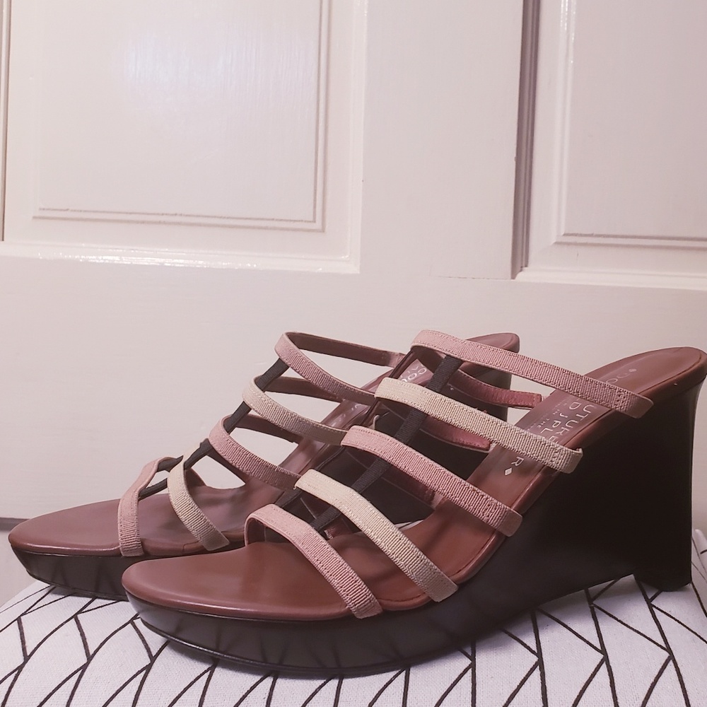 Donald J. Pliner Wedges